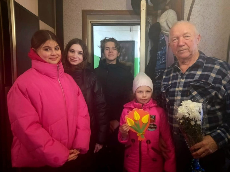 Поздравили с 75-летием Шашкова Валерия Петровича.